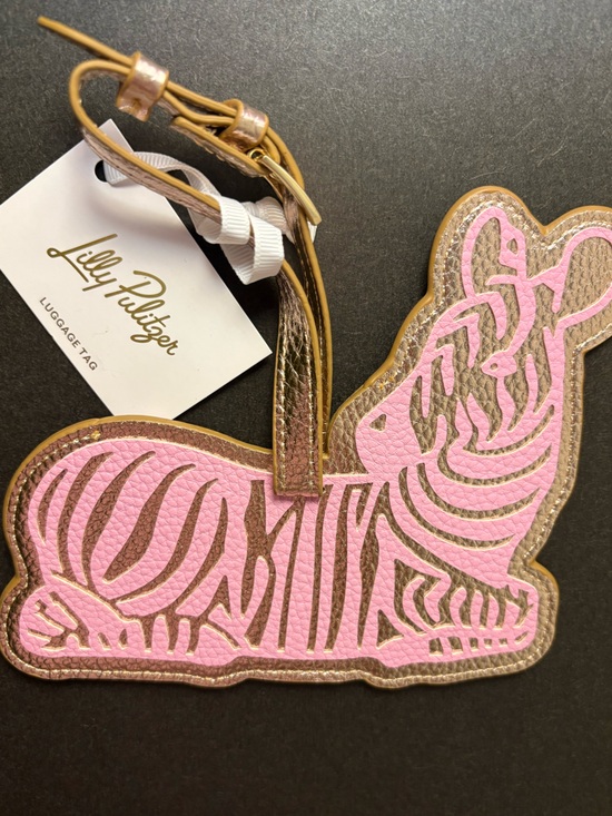 Lilly Pulitzer Accessories - Large Lilly Pulitzer Pink & Gold Zebra Metallic Luggage Tag